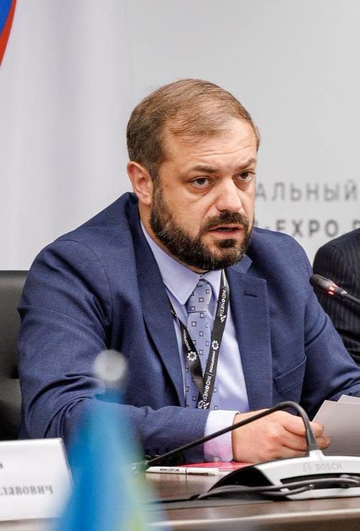 Министр экономики Армении Папоян обсудил промышленное сотрудничество в ЕАЭС в Екатеринбурге