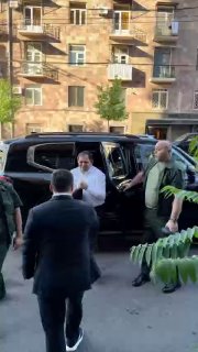 Сурен Папикян встретился с молодёжью «Гражданского договора» в Капане