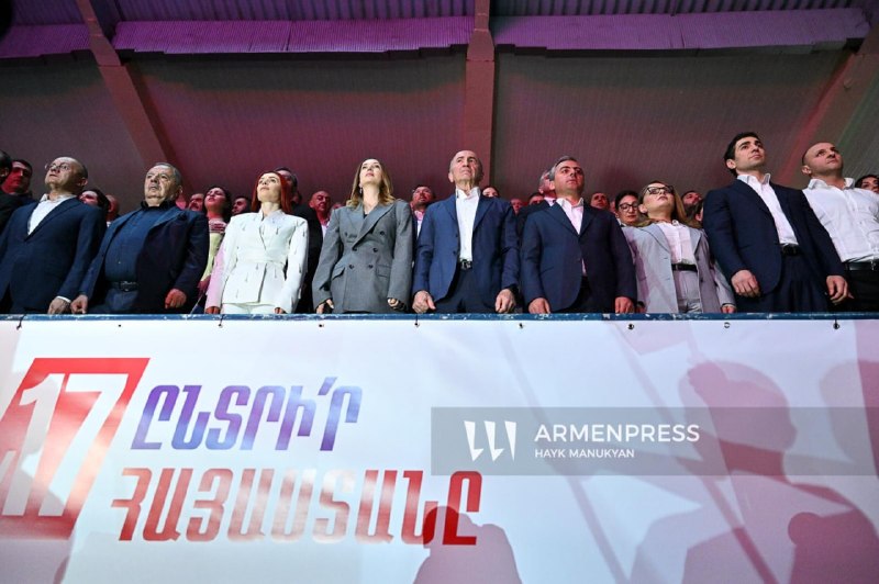 Блок «Армения» заявил о намерении взять мандаты в парламенте после решения КС — что это значит для Капана?