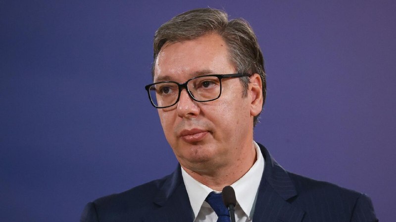 Президент Сербии Вучич уходит в отставку: досрочные выборы в стране