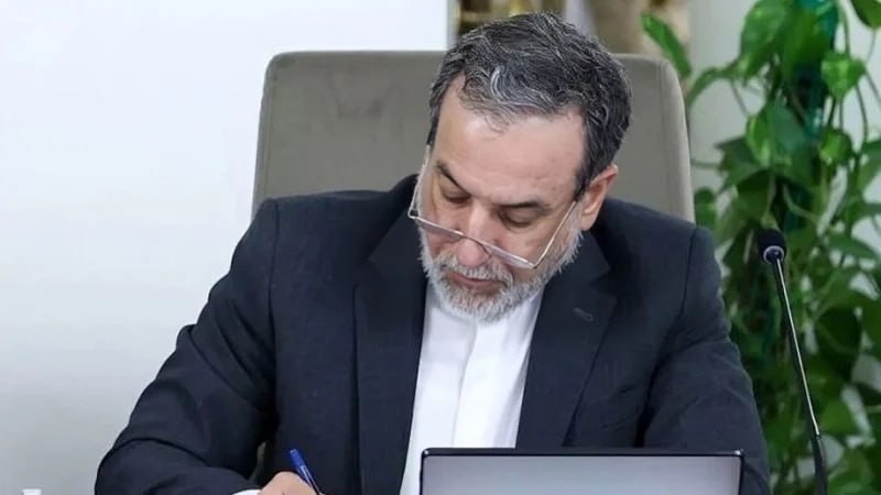 Иранский министр Аракчи раскритиковал американского чиновника Маллина за комментарии о сборной Ирана