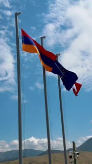 Никол Пашинян посетил строящееся Вединское водохранилище в Араратской долине